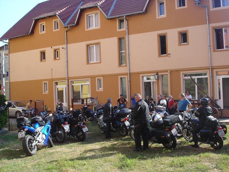 Pensiunea Claudiu Caransebeş Zewnętrze zdjęcie