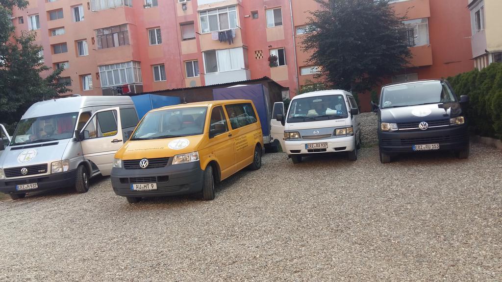 Pensiunea Claudiu Caransebeş Zewnętrze zdjęcie