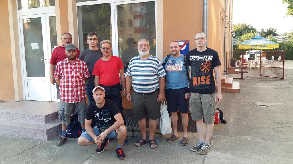 Pensiunea Claudiu Caransebeş Zewnętrze zdjęcie